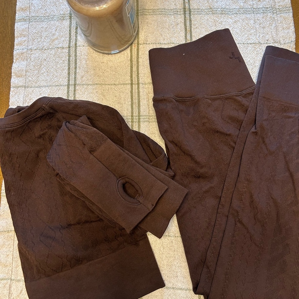 Women’s brown workout set